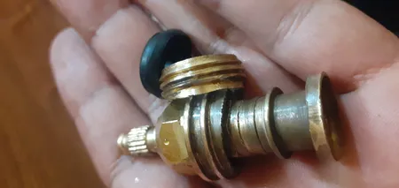 مغزی شیر کد 214 بسته 2 عددی به همراه دسته شیر