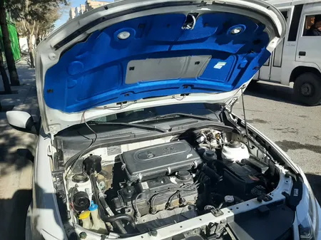 عایق در کاپوت خودرو کد pnab874 مناسب برای کوییک