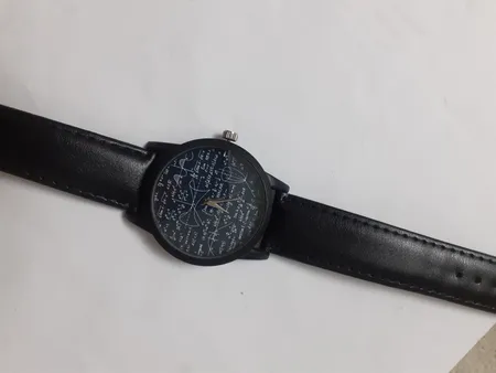 ساعت مچی عقربه ای والار طرح ریاضی کد LF2397