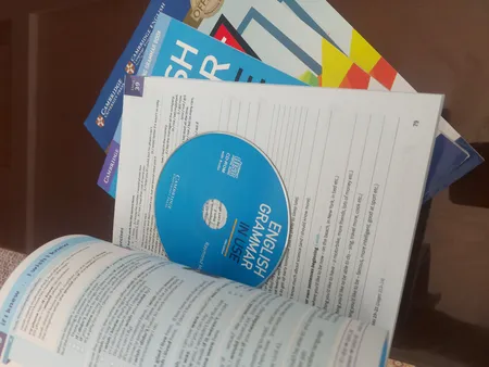 کتاب ENGLISH GRAMMAR IN USE اثر raymond murphy انتشارات رهنما