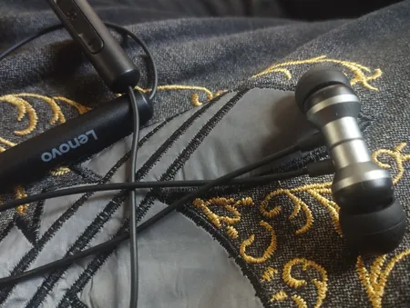 هندزفری لنوو مدل HE05-Earphone