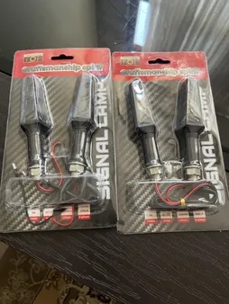 چراغ راهنما موتور سیکلت مدل ال ای دی نور متحرک مجموعه 4 عددی