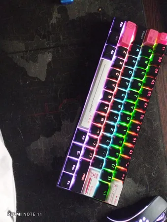 کیبورد گیمینگ اونیکوما مدل G55 RGB، مکانیکال سوییچ قهوه‌ای، Tenkeyless، نورپردازی RGB