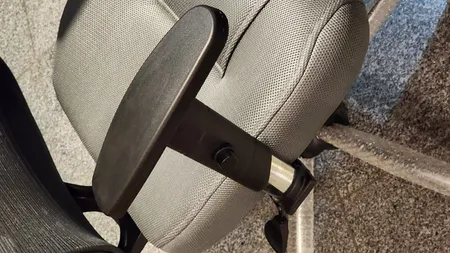 صندلی اداری بتیس مدل b205m