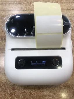 پرینتر حرارتی لیبل زن فومیمو مدل M220 به همراه کاغذ بسته سه عددی