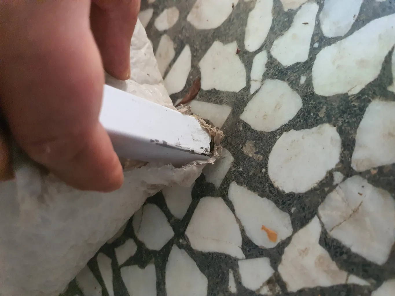 شلف دیواری دیزم مدل کافی بار کد SLF_F100_60_BRN