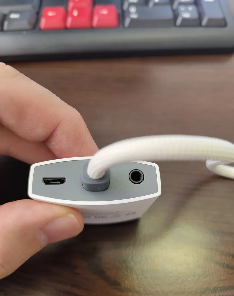 تبدیل HDMI به VGA باسئوس مدل WKQX010101