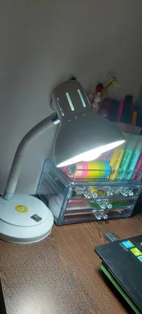 چراغ مطالعه کد R771