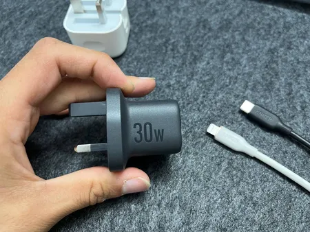 شارژر دیواری 30 وات انکر مدل Zolo A2698