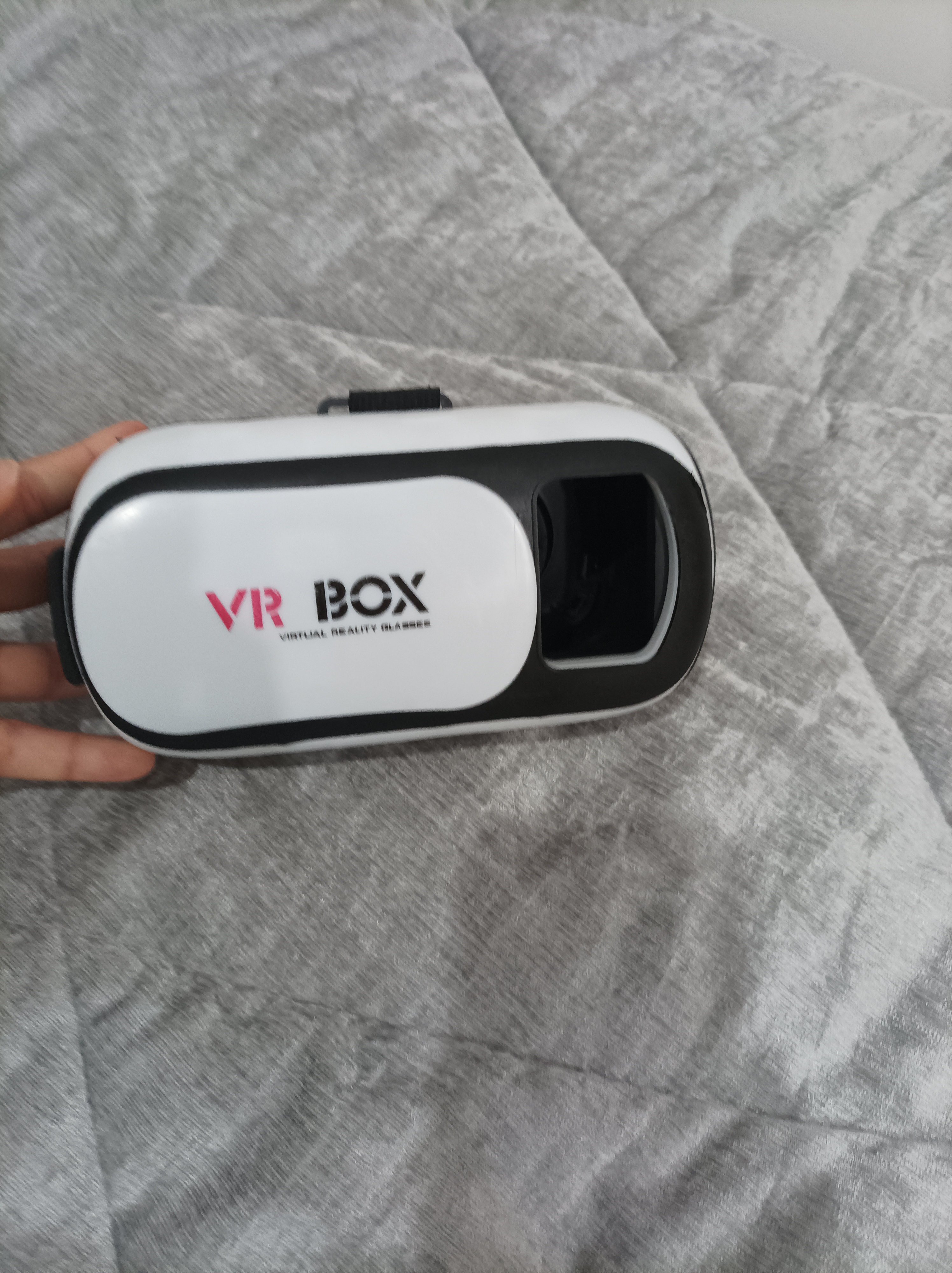 هدست واقعیت مجازی وی آر باکس مدل VR Box 2 به همراه ریموت کنترل بلوتوث و DVD حاوی اپلیکیشن و باتری