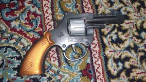 تجریه خرید تفنگ اسباب بازی مدل ترقه ای به همراه یک بسته تیر