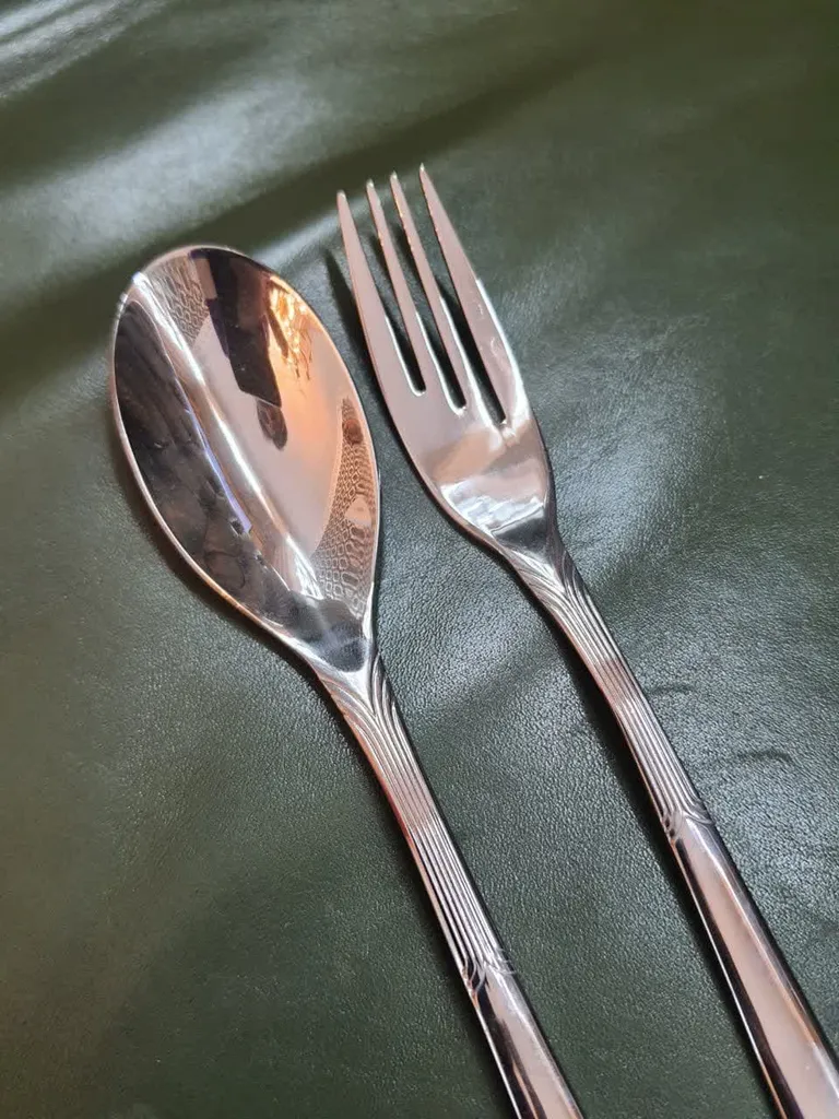 سرویس قاشق و چنگال 15 پارچه جی فی نی مدل 02