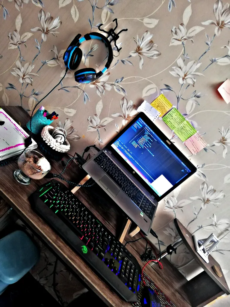 کیبورد گیمینگ تسکو مدل TK 8124، سوییچ ممبران، Full-Size، نورپردازی RGB LED