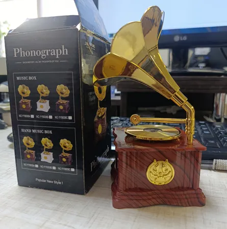 جعبه موزیکال طرح گرامافون مدل کوکی کد G10