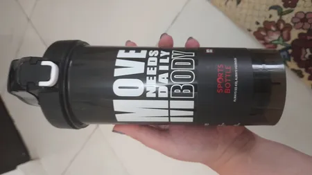 شیکر مدل move گنجایش 0.8 لیتر