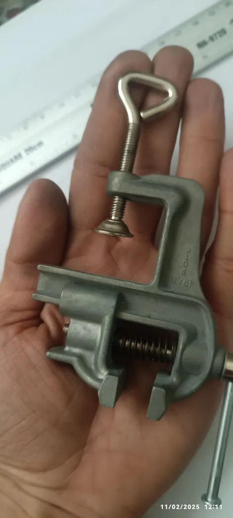 گیره ظریف کاری ایران پتک مدل KE 1010