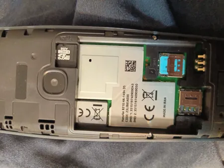 گوشی موبایل هانوفر مدل 8210 دو سیم کارت