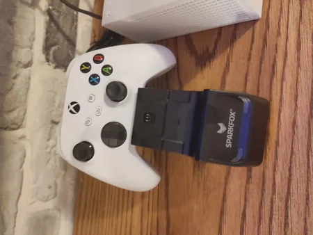 پایه شارژر اسپارک فاکس مدل W20X504 مناسب برای دسته بازی Xbox Series X / S