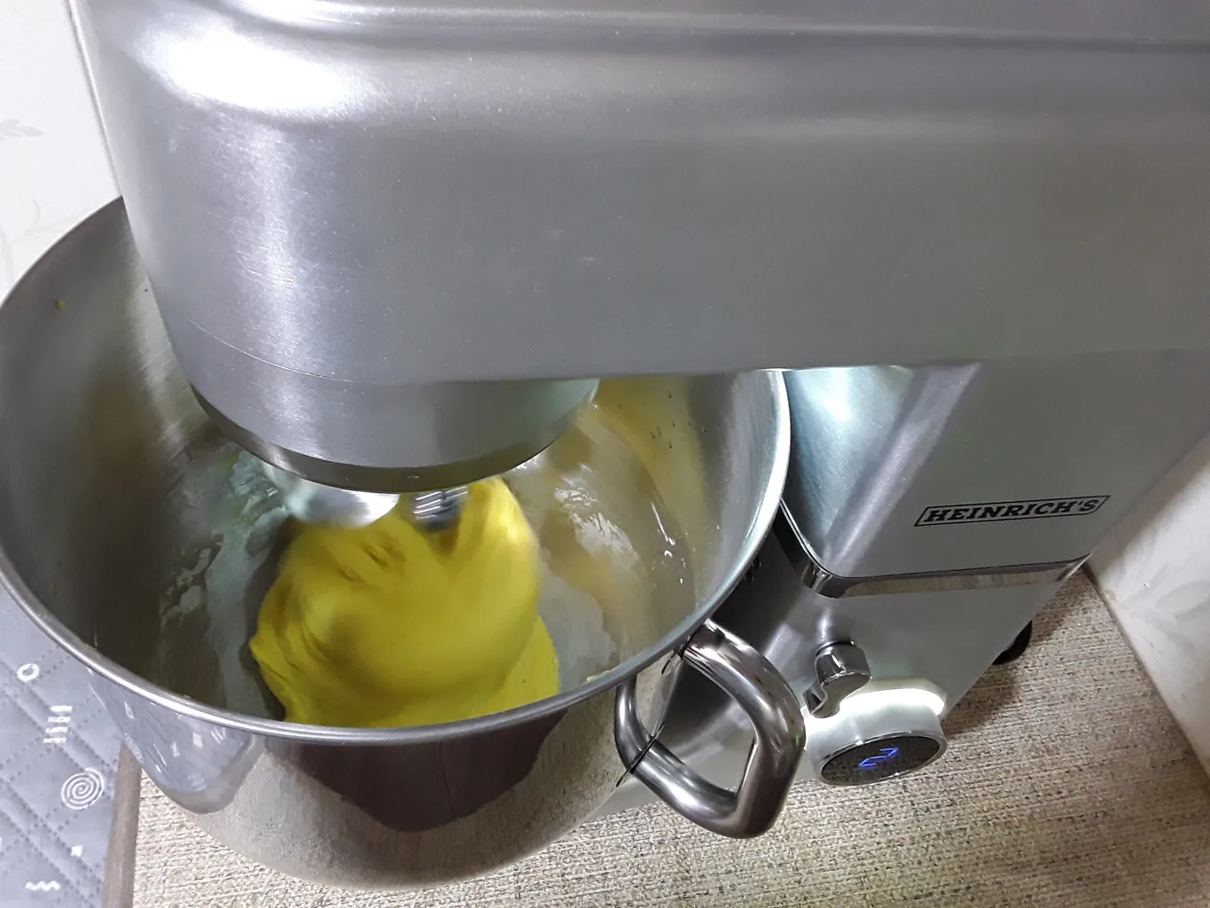 همزن هنریچ مدل hkm 8120