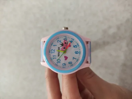 ساعت مچی عقربه ای بچگانه والار مدل عروسکی طرح گربه