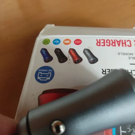 شارژر فندکی 15 وات مدل USBTYPE-C FAST