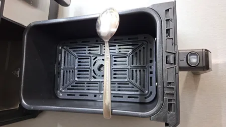 سرخ کن بدون روغن کنوود مدل HFM75