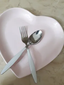 بشقاب غذاخوری طرح قلب کد093 بسته 2 عددی