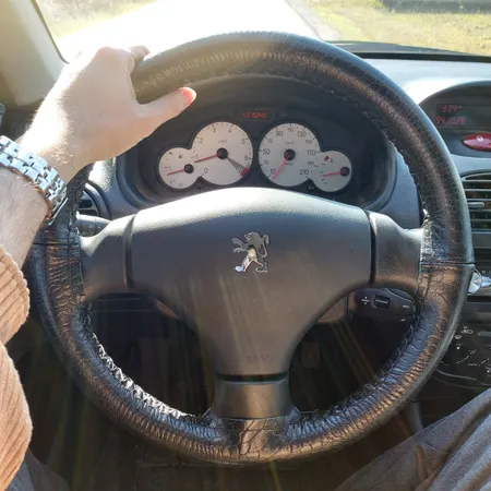 روکش فرمان زیگزا مدل z700