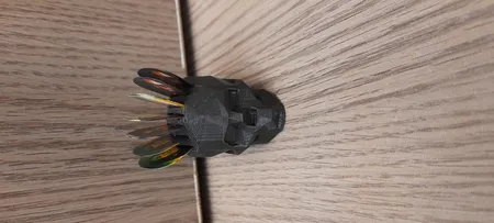 نگهدارنده پیک گیتار مدل Skull