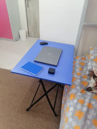 میز تحریر مدل تاشو و تنظیم شو طرح یاس کد 70-50