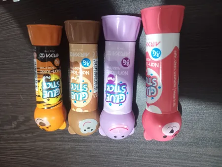 چسب ماتیکی آریا مدل عروسکی مجموعه 4 عددی