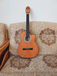 تجریه خرید گیتار پاپ اسپیروس مارکت مدل C70