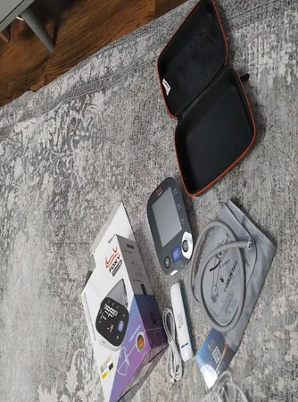 فشارسنج بازویی دیجیتال فوکسی مدل BLACK به همراه پاوربانک فوکسی