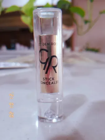 کانسیلر گلدن رز شماره 02