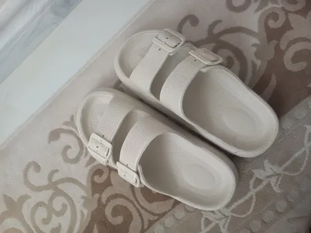 دمپایی مدل دوبنده سگک دار کاسپین کد 1361-CR