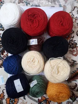 نخ ونقشه تابلو فرش طرح کوسن تک گل کد ۰۱