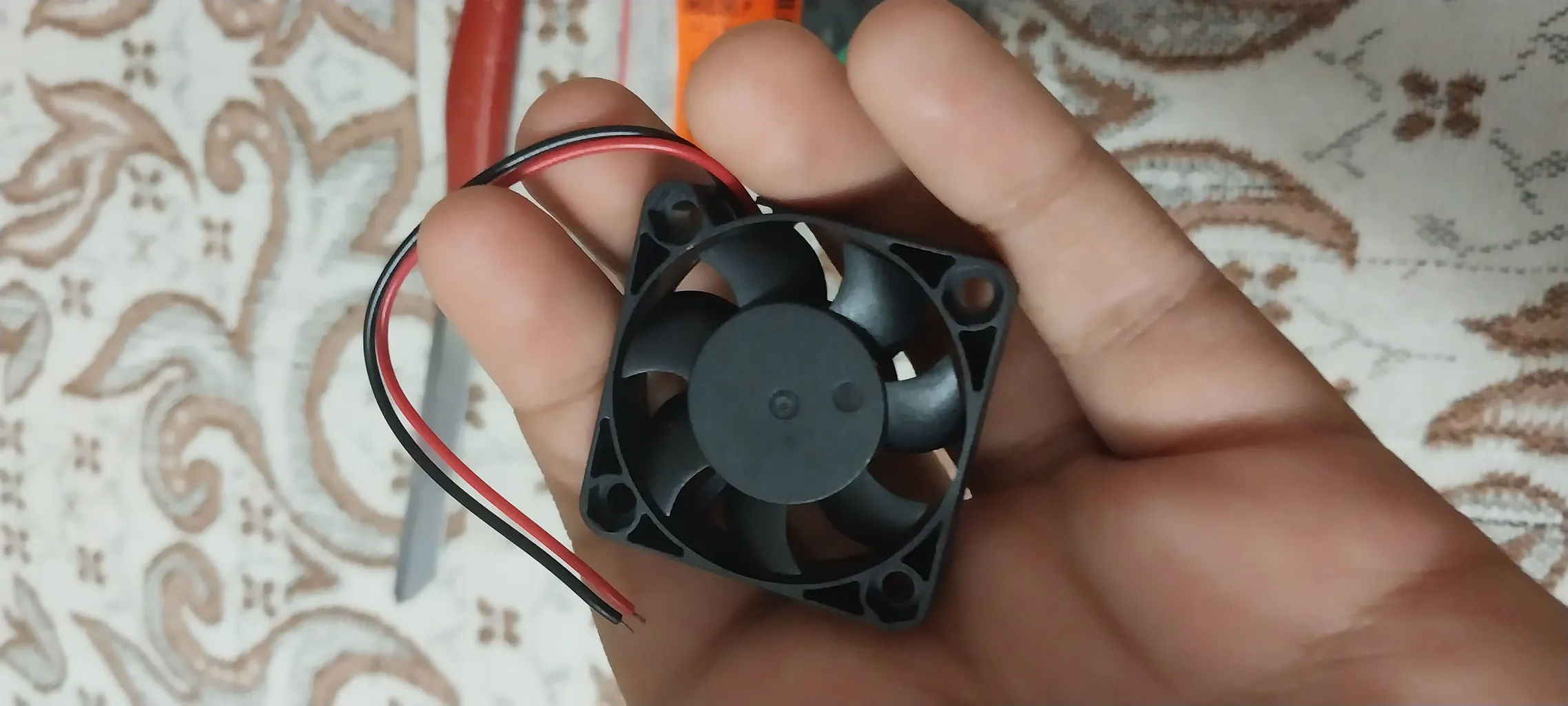 فن کیس مدل 12V