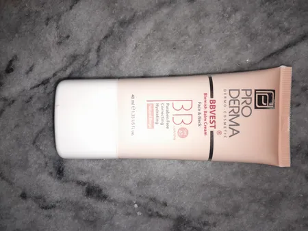 کرم پوشاننده و مرطوب کننده رنگی صورت پرودرما مدل Bbvest حجم 40 میلی لیتر