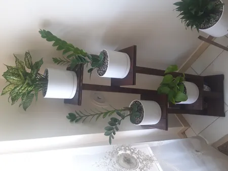 استند گلدان مدل i8