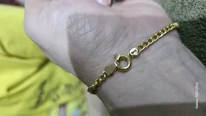تجریه خرید دستبند طلا 18 عیار زنانه مدل  crt7