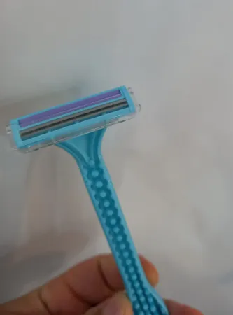 خودتراش ژیلت مدل Simply Venus بسته 12 عددی