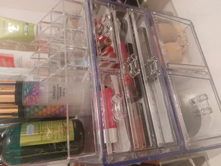 استند لوازم آرایشی مدل 06