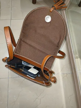 کیف دوشی زنانه چرم بارثاوا مدل 1356