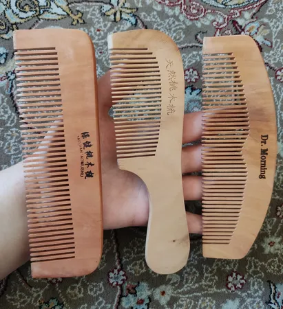 شانه مدل چوبی بسته سه عددی