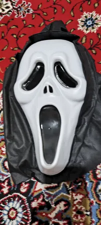 ماسک ایفای نقش مدل جیغ