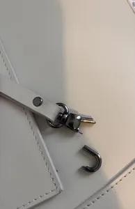 تجریه خرید کیف دستی زنانه چرم مشهد مدل S5301-092 به همراه کیف لوازم آرایش