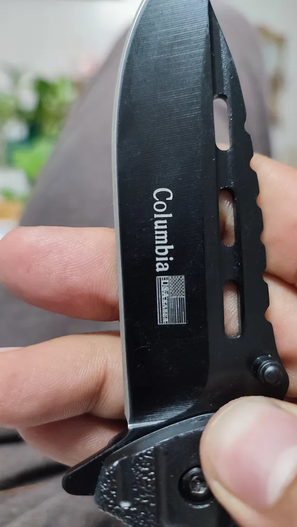 چاقوی سفری مدل چخماخ دار