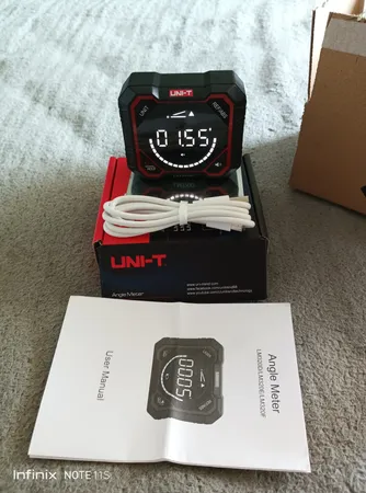 شیب سنج یونی-تی مدل LM320D