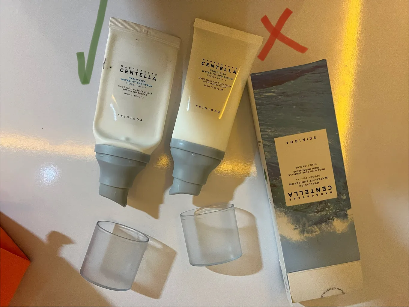 کرم ضد آفتاب بدون رنگ سنتلا، 50 SPF، مدل 1004، مناسب پوست حساس، نرمال و خشک و حجم 50 میلی‌لیتر، محافظت کننده در برابر اشعه UVA و UVB، بدون تست حیوانی، ++++PA، آبرسان، ضد التهاب، با ماندگاری 3 ساعته