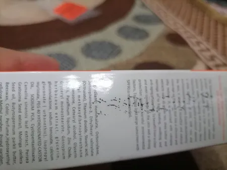 کرم ضد آفتاب رنگی تاپ شاپ مدل Light Beige SPF 90 مناسب انواع پوست حجم 50 میلی لیتر